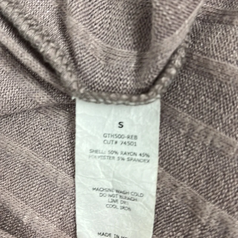 Green Envelope mauve cowl neck pull over long sleeve top - size small - Picture 6 of 8